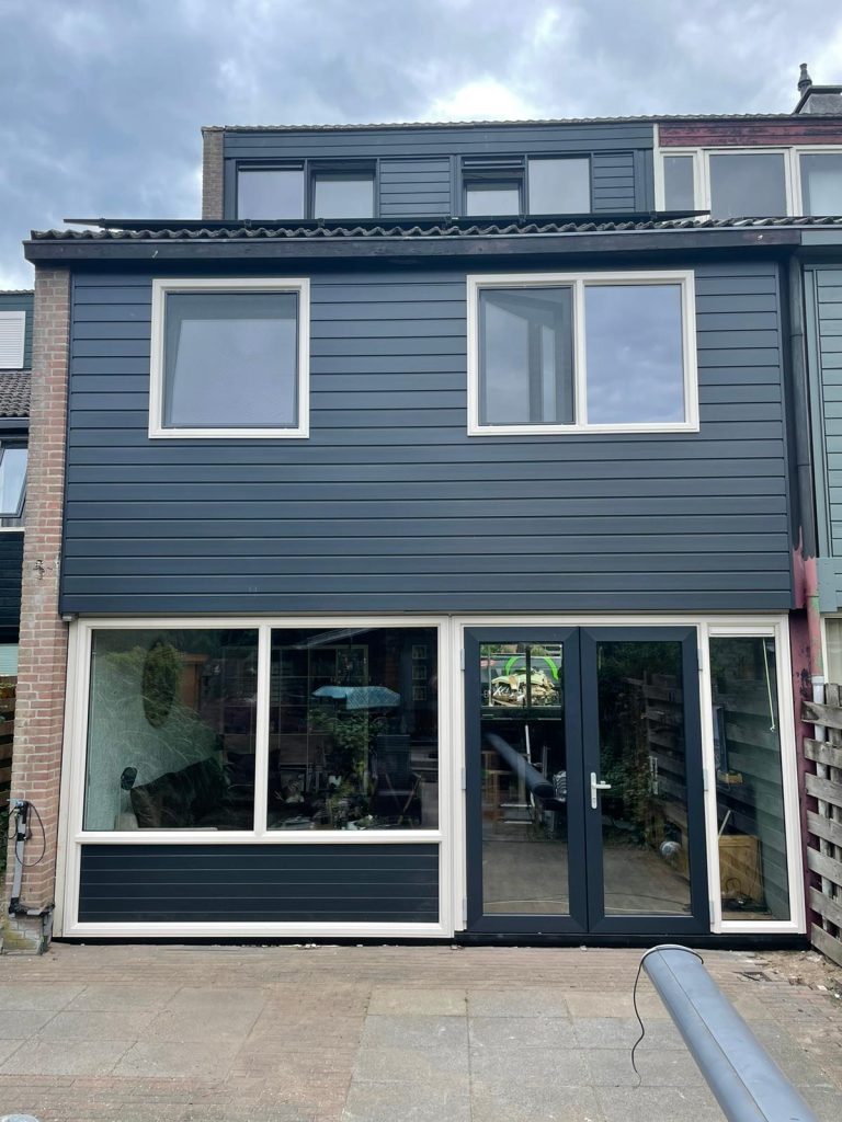 Volledig Opgeknapte Achtergevel